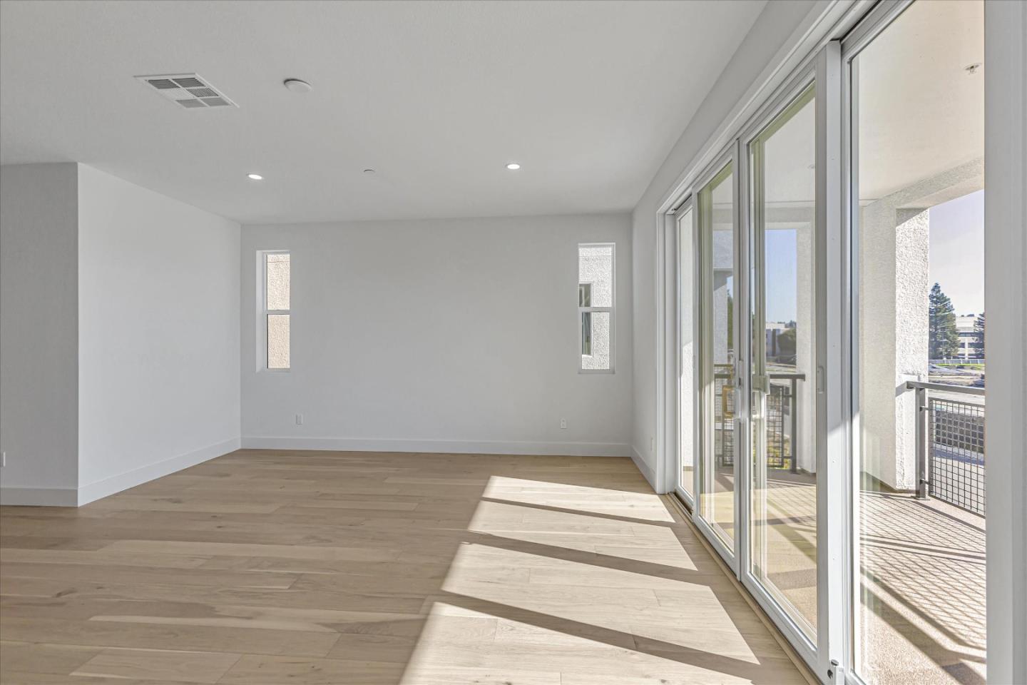 Detail Gallery Image 6 of 21 For 1015 Sinopia Ter, San Ramon,  CA 94583 - 4 Beds | 3/1 Baths