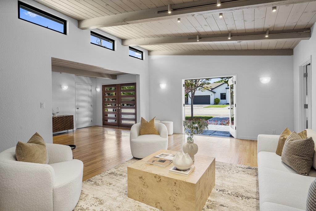 Detail Gallery Image 12 of 69 For 599 Dawn Dr, Sunnyvale,  CA 94087 - 4 Beds | 3 Baths