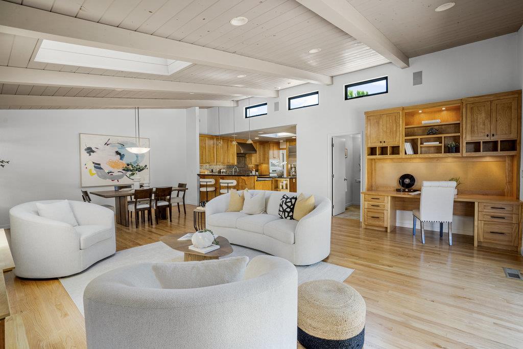 Detail Gallery Image 15 of 69 For 599 Dawn Dr, Sunnyvale,  CA 94087 - 4 Beds | 3 Baths
