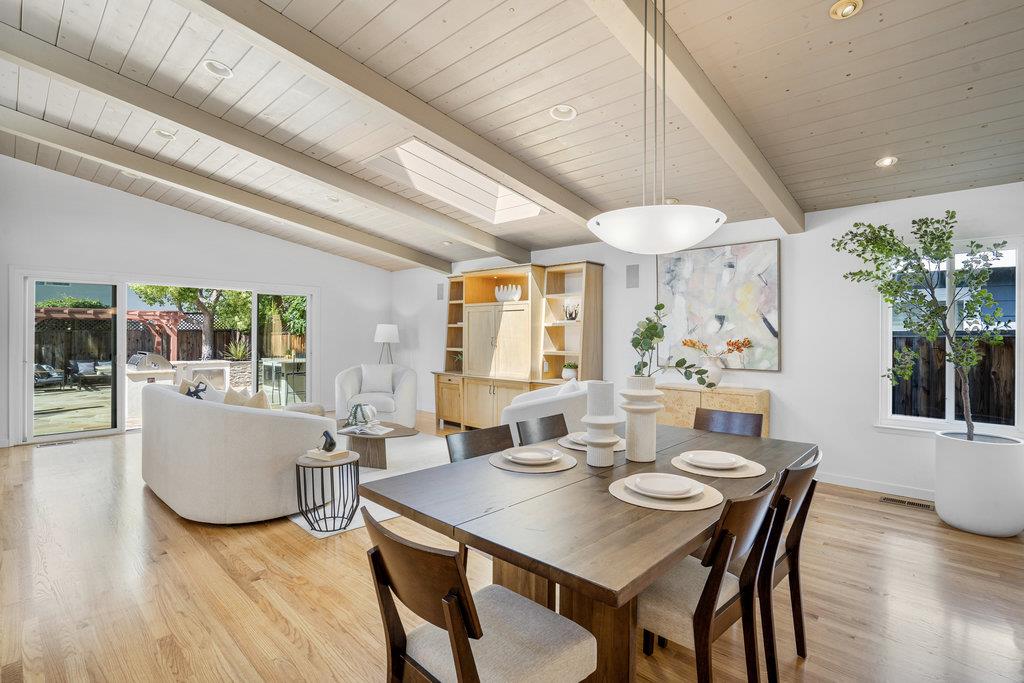 Detail Gallery Image 20 of 69 For 599 Dawn Dr, Sunnyvale,  CA 94087 - 4 Beds | 3 Baths