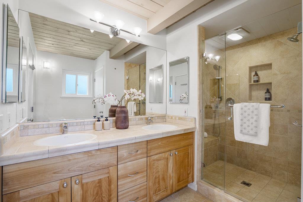Detail Gallery Image 27 of 69 For 599 Dawn Dr, Sunnyvale,  CA 94087 - 4 Beds | 3 Baths