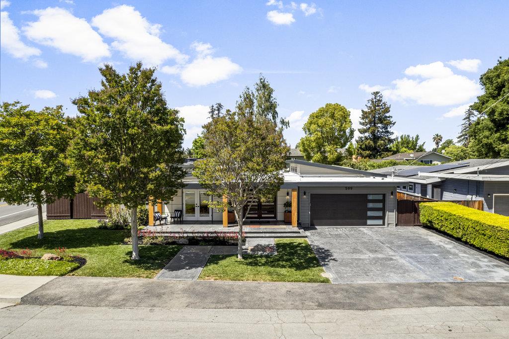 Detail Gallery Image 3 of 69 For 599 Dawn Dr, Sunnyvale,  CA 94087 - 4 Beds | 3 Baths
