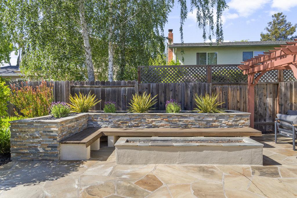 Detail Gallery Image 47 of 69 For 599 Dawn Dr, Sunnyvale,  CA 94087 - 4 Beds | 3 Baths