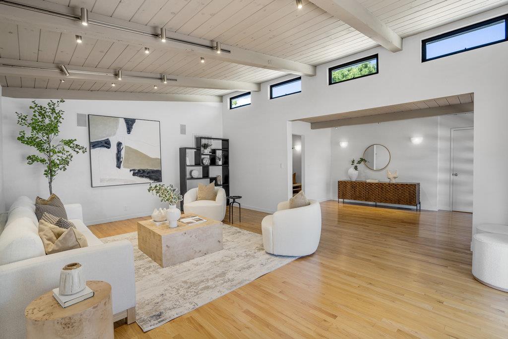 Detail Gallery Image 9 of 69 For 599 Dawn Dr, Sunnyvale,  CA 94087 - 4 Beds | 3 Baths
