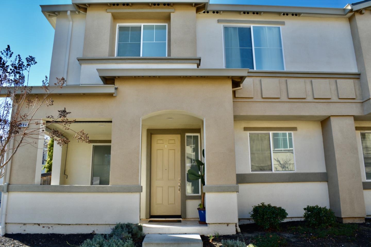 Detail Gallery Image 1 of 26 For 2284 Wiltshire Ct, Fairfield,  CA 94533 - 4 Beds | 2/1 Baths