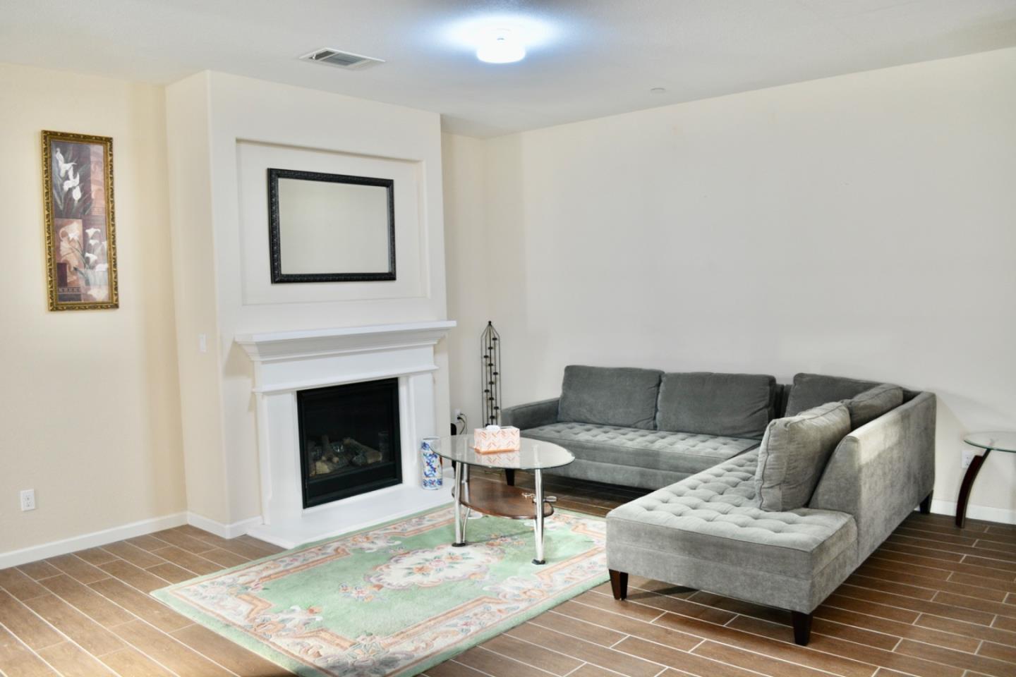 Detail Gallery Image 11 of 26 For 2284 Wiltshire Ct, Fairfield,  CA 94533 - 4 Beds | 2/1 Baths