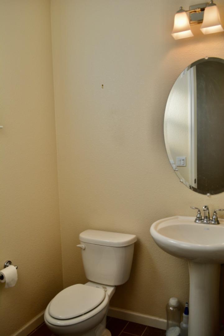 Detail Gallery Image 12 of 26 For 2284 Wiltshire Ct, Fairfield,  CA 94533 - 4 Beds | 2/1 Baths