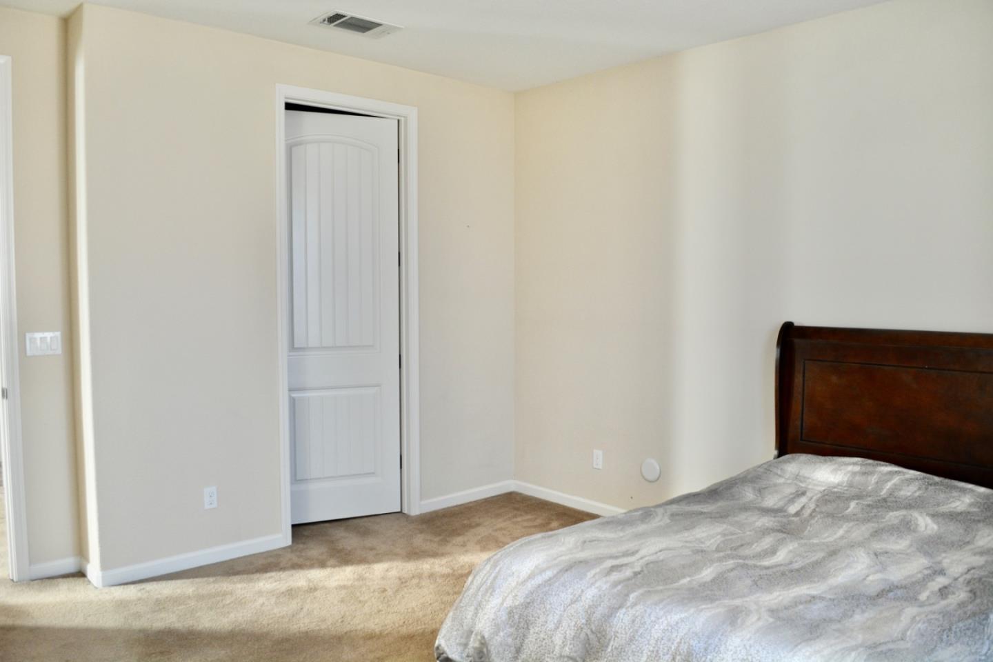 Detail Gallery Image 13 of 26 For 2284 Wiltshire Ct, Fairfield,  CA 94533 - 4 Beds | 2/1 Baths