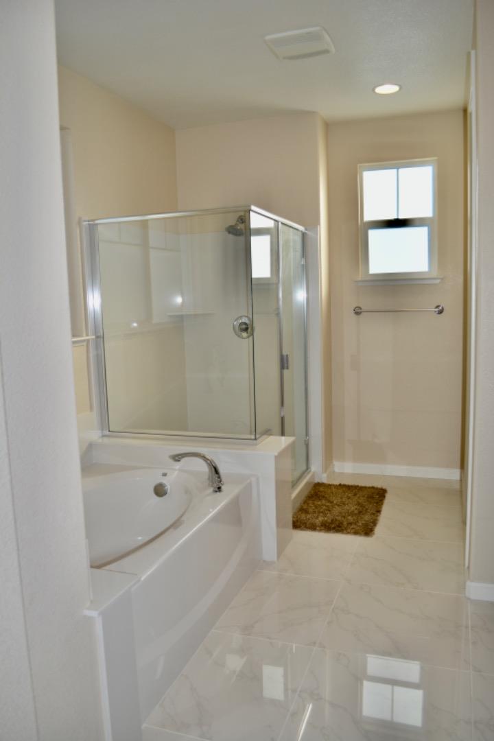 Detail Gallery Image 20 of 26 For 2284 Wiltshire Ct, Fairfield,  CA 94533 - 4 Beds | 2/1 Baths
