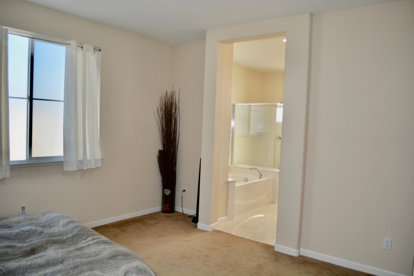 Detail Gallery Image 22 of 26 For 2284 Wiltshire Ct, Fairfield,  CA 94533 - 4 Beds | 2/1 Baths