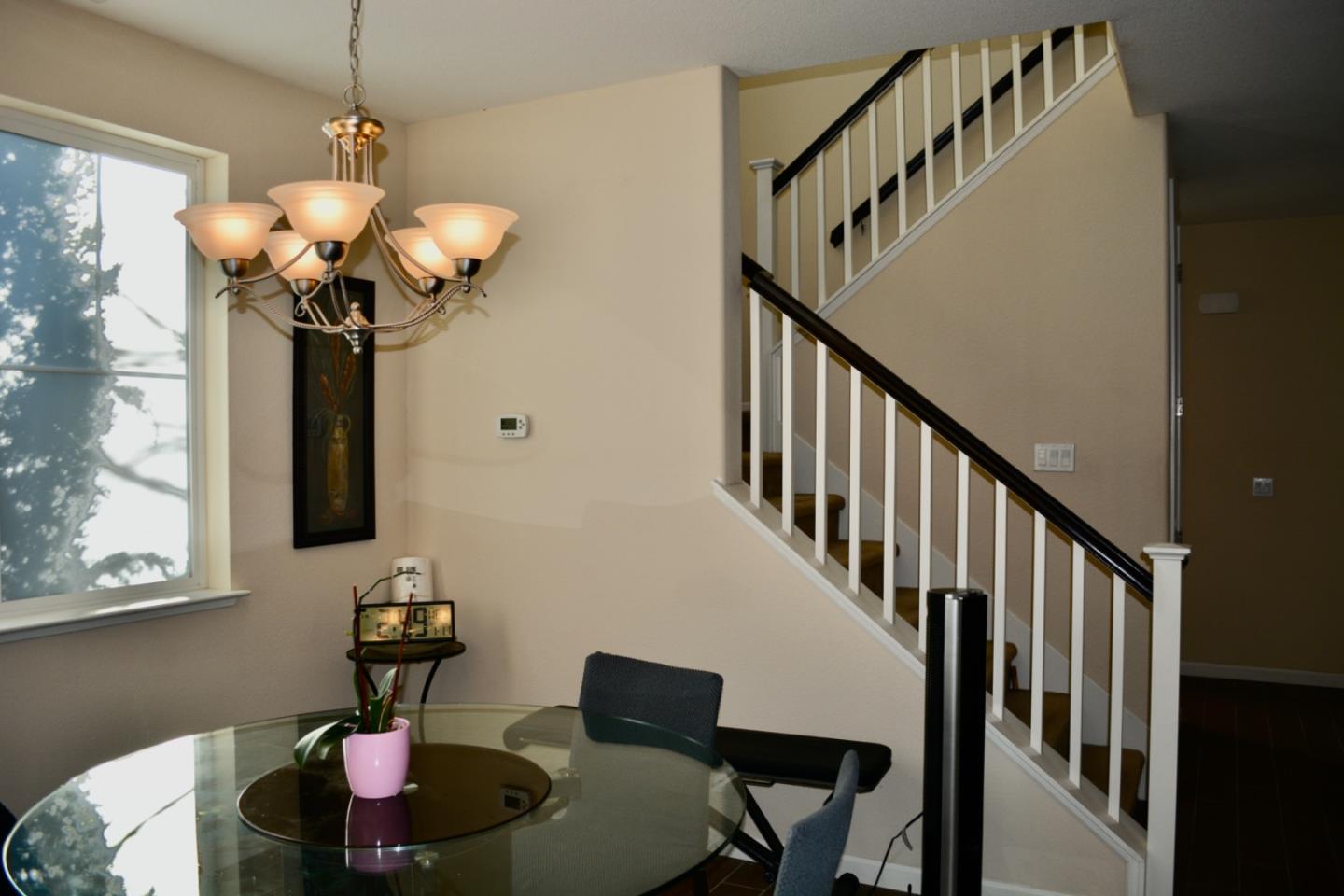 Detail Gallery Image 5 of 26 For 2284 Wiltshire Ct, Fairfield,  CA 94533 - 4 Beds | 2/1 Baths