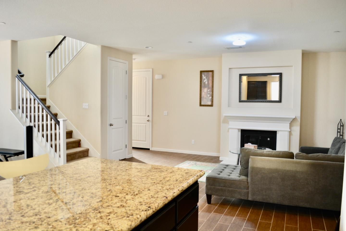 Detail Gallery Image 7 of 26 For 2284 Wiltshire Ct, Fairfield,  CA 94533 - 4 Beds | 2/1 Baths
