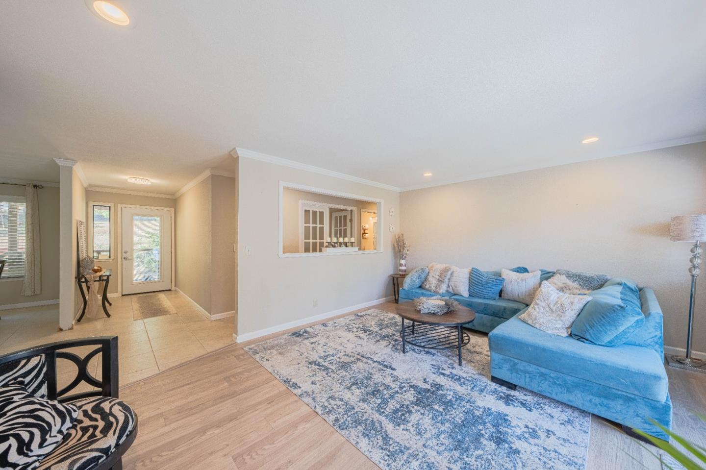 Detail Gallery Image 11 of 51 For 5240 Strong Cir, Royal Oaks,  CA 95076 - 4 Beds | 2/1 Baths