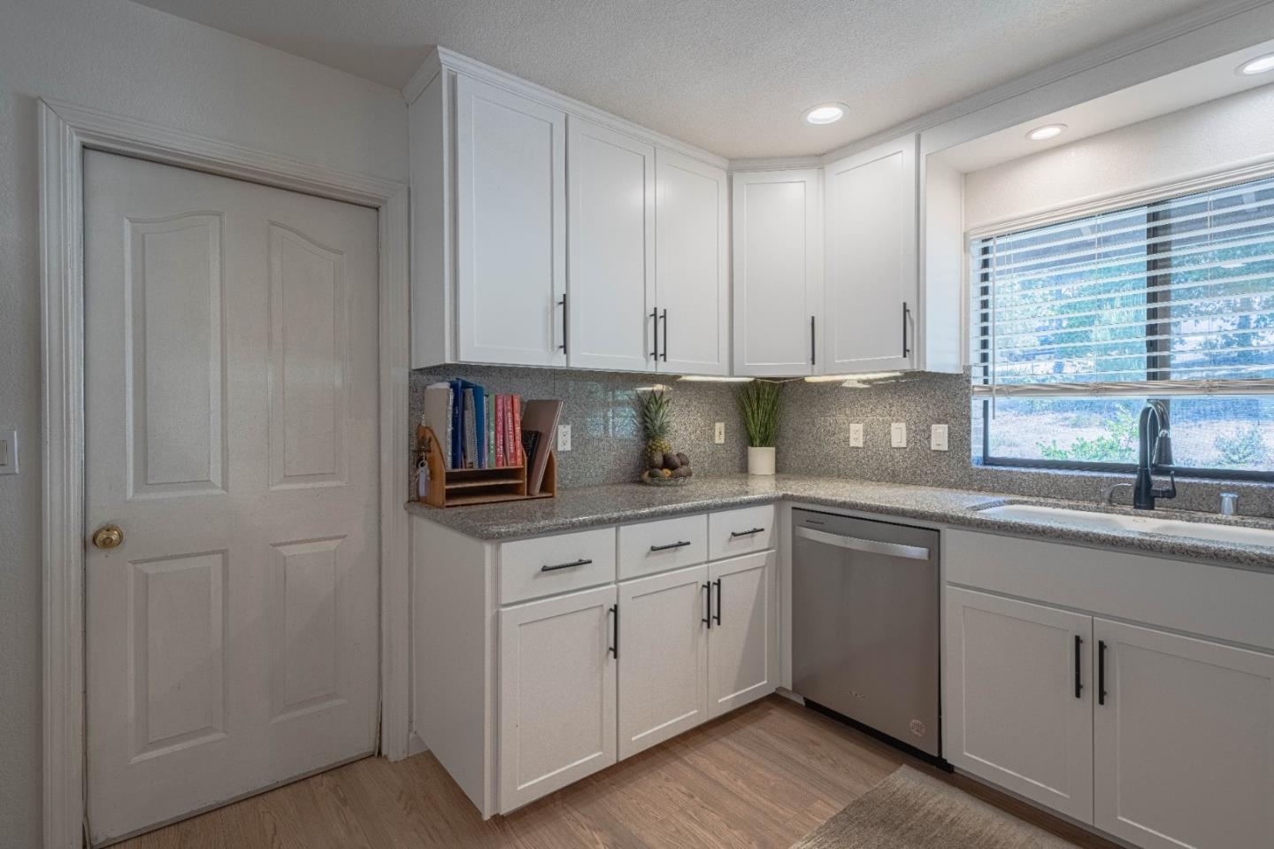 Detail Gallery Image 21 of 51 For 5240 Strong Cir, Royal Oaks,  CA 95076 - 4 Beds | 2/1 Baths