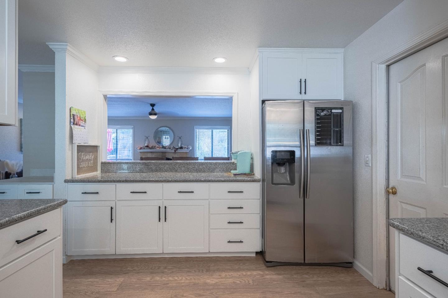 Detail Gallery Image 22 of 51 For 5240 Strong Cir, Royal Oaks,  CA 95076 - 4 Beds | 2/1 Baths