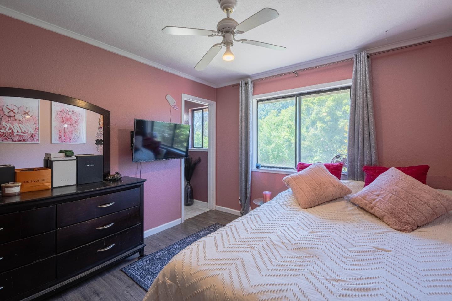 Detail Gallery Image 34 of 51 For 5240 Strong Cir, Royal Oaks,  CA 95076 - 4 Beds | 2/1 Baths