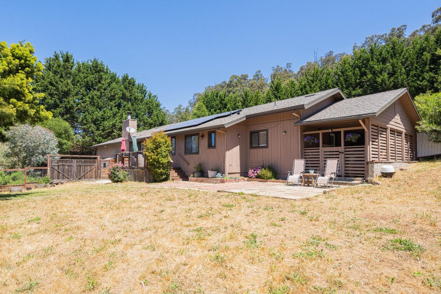 Detail Gallery Image 38 of 51 For 5240 Strong Cir, Royal Oaks,  CA 95076 - 4 Beds | 2/1 Baths