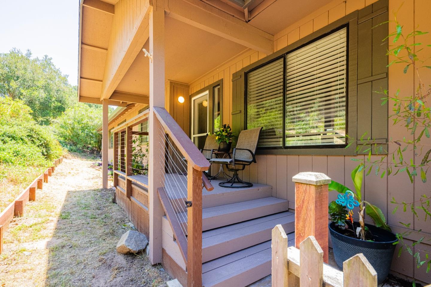 Detail Gallery Image 5 of 51 For 5240 Strong Cir, Royal Oaks,  CA 95076 - 4 Beds | 2/1 Baths
