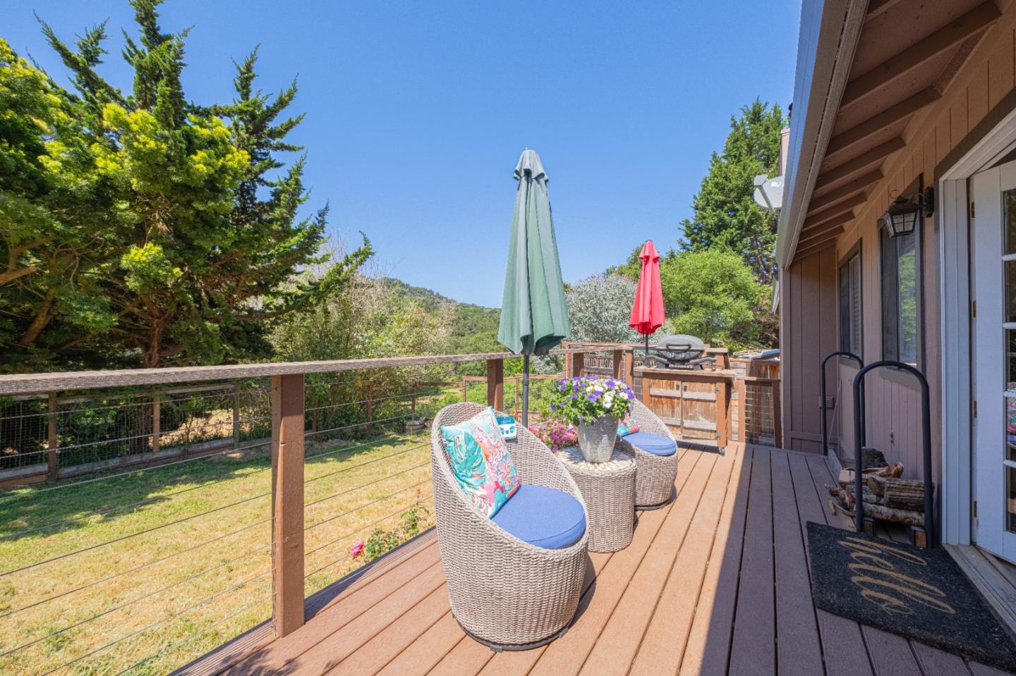 Detail Gallery Image 9 of 51 For 5240 Strong Cir, Royal Oaks,  CA 95076 - 4 Beds | 2/1 Baths