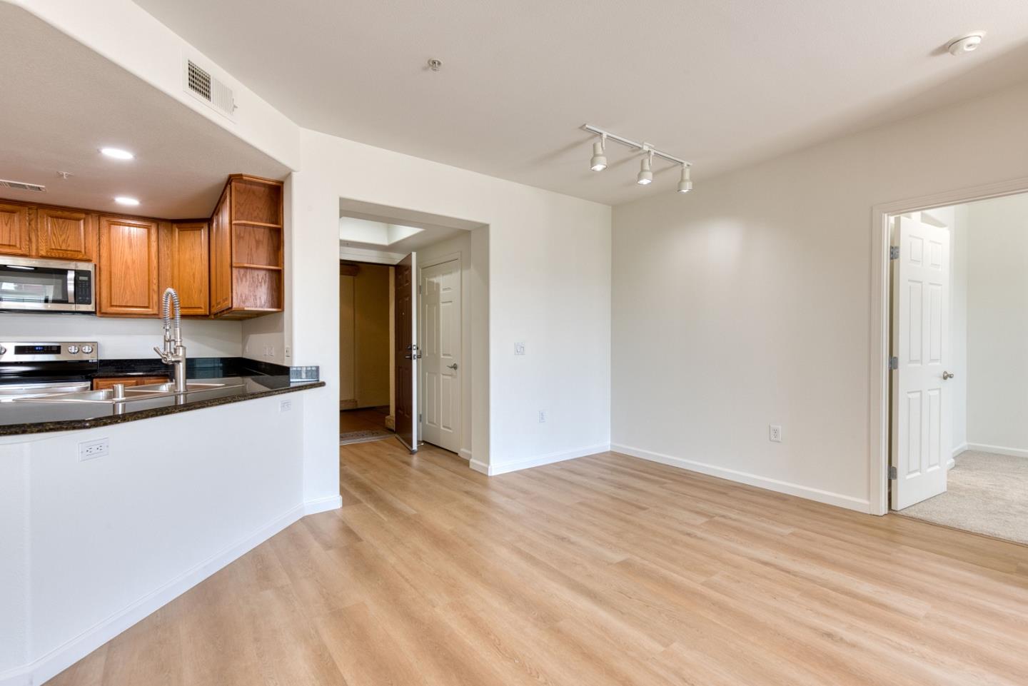 Detail Gallery Image 11 of 48 For 800 S Abel St #507,  Milpitas,  CA 95035 - 2 Beds | 2 Baths