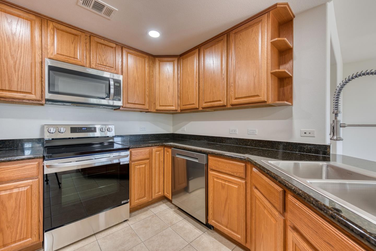 Detail Gallery Image 15 of 48 For 800 S Abel St #507,  Milpitas,  CA 95035 - 2 Beds | 2 Baths