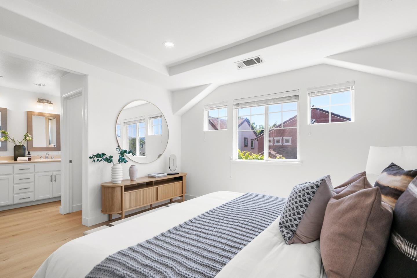 Detail Gallery Image 28 of 55 For 4337 Watson Cir, Santa Clara,  CA 95054 - 3 Beds | 3/1 Baths