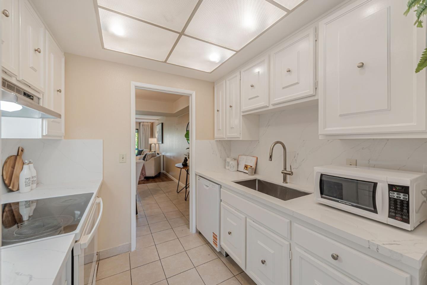 Detail Gallery Image 10 of 47 For 5533 Cribari Cir, San Jose,  CA 95135 - 2 Beds | 2 Baths