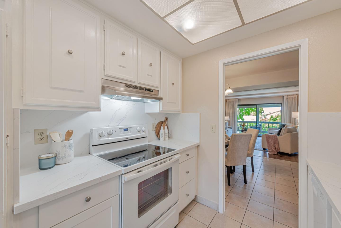 Detail Gallery Image 11 of 47 For 5533 Cribari Cir, San Jose,  CA 95135 - 2 Beds | 2 Baths