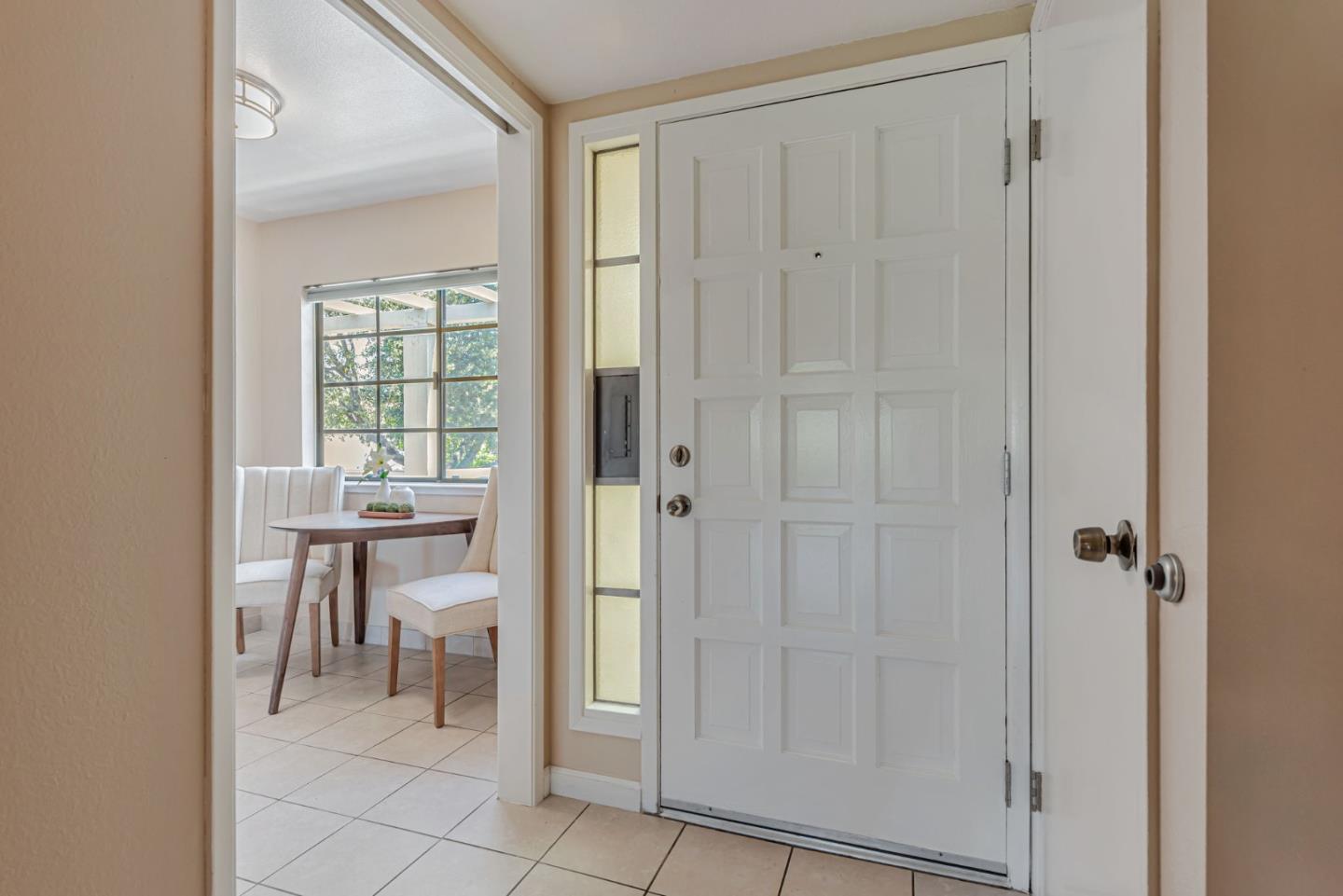 Detail Gallery Image 4 of 47 For 5533 Cribari Cir, San Jose,  CA 95135 - 2 Beds | 2 Baths