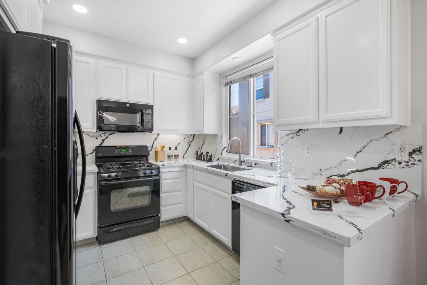 Detail Gallery Image 18 of 63 For 1901 Garzoni Pl, Santa Clara,  CA 95054 - 3 Beds | 2/1 Baths