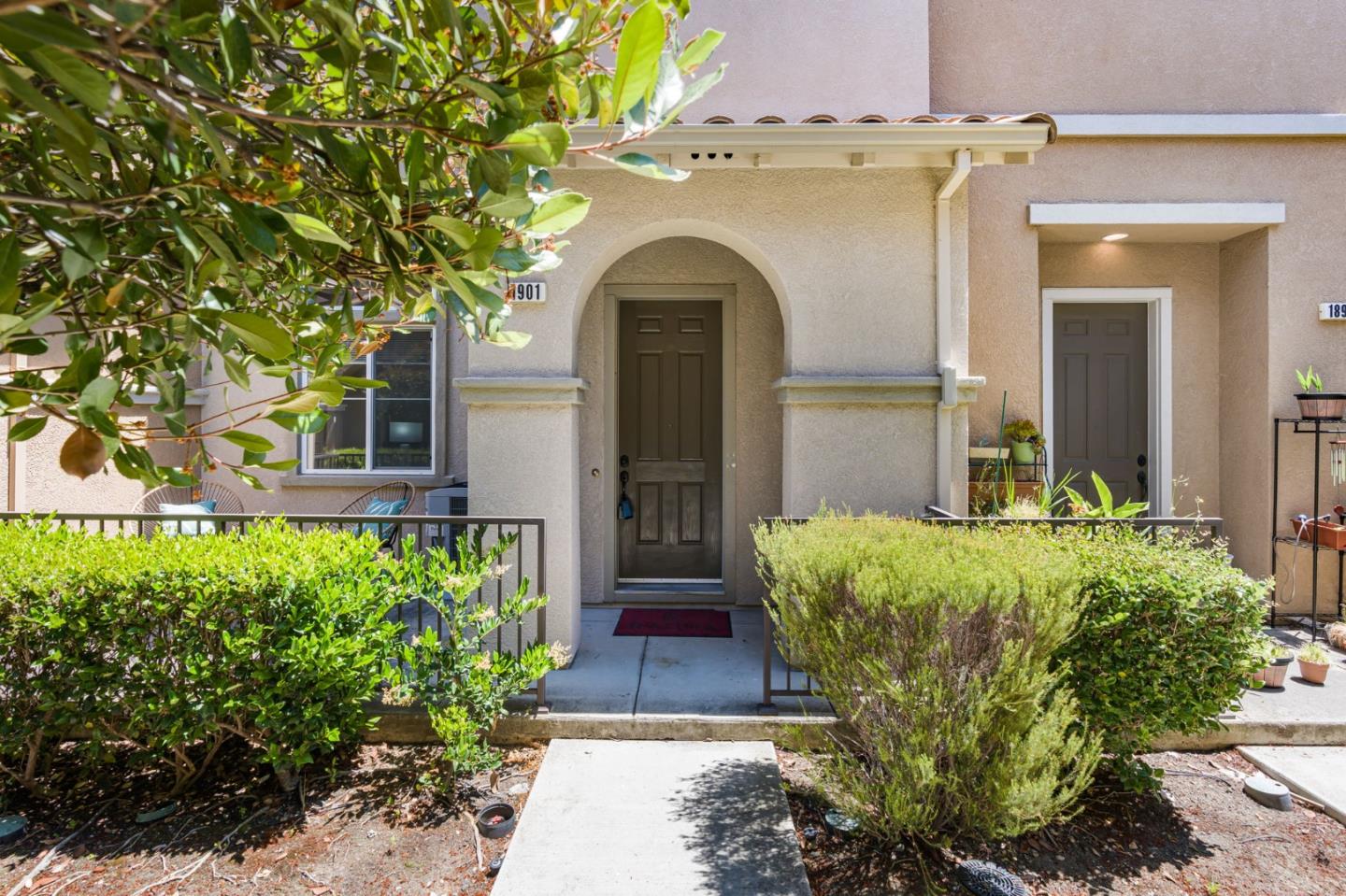Detail Gallery Image 2 of 63 For 1901 Garzoni Pl, Santa Clara,  CA 95054 - 3 Beds | 2/1 Baths