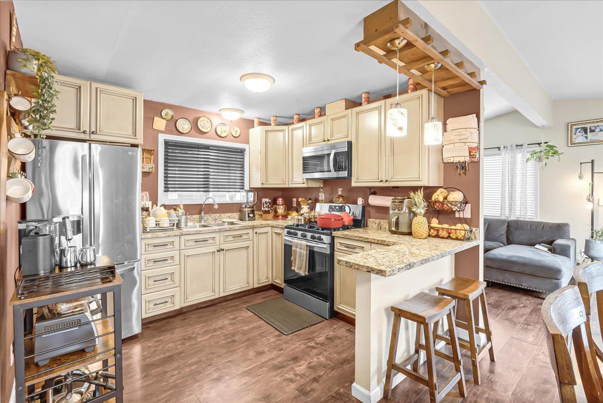 Detail Gallery Image 15 of 29 For 20 Russell Rd St #138,  Salinas,  CA 93906 - 2 Beds | 2 Baths