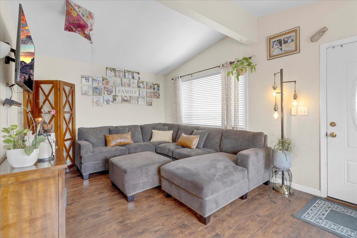 Detail Gallery Image 9 of 29 For 20 Russell Rd St #138,  Salinas,  CA 93906 - 2 Beds | 2 Baths
