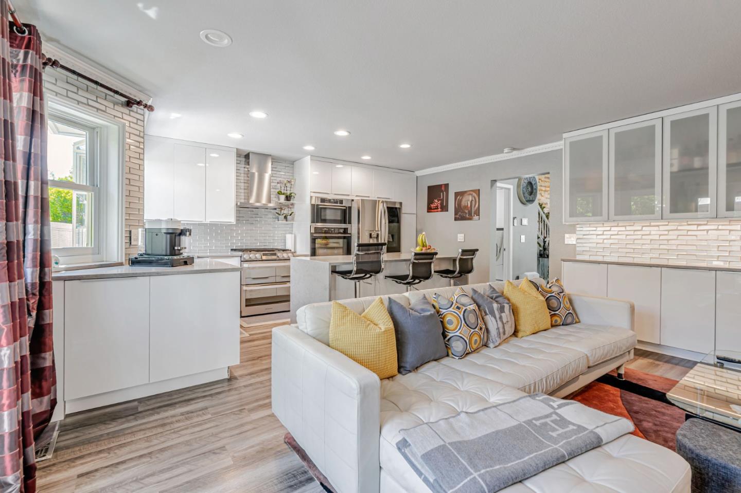 Detail Gallery Image 16 of 72 For 1410 Lundy Ave, San Jose,  CA 95131 - 4 Beds | 2/1 Baths