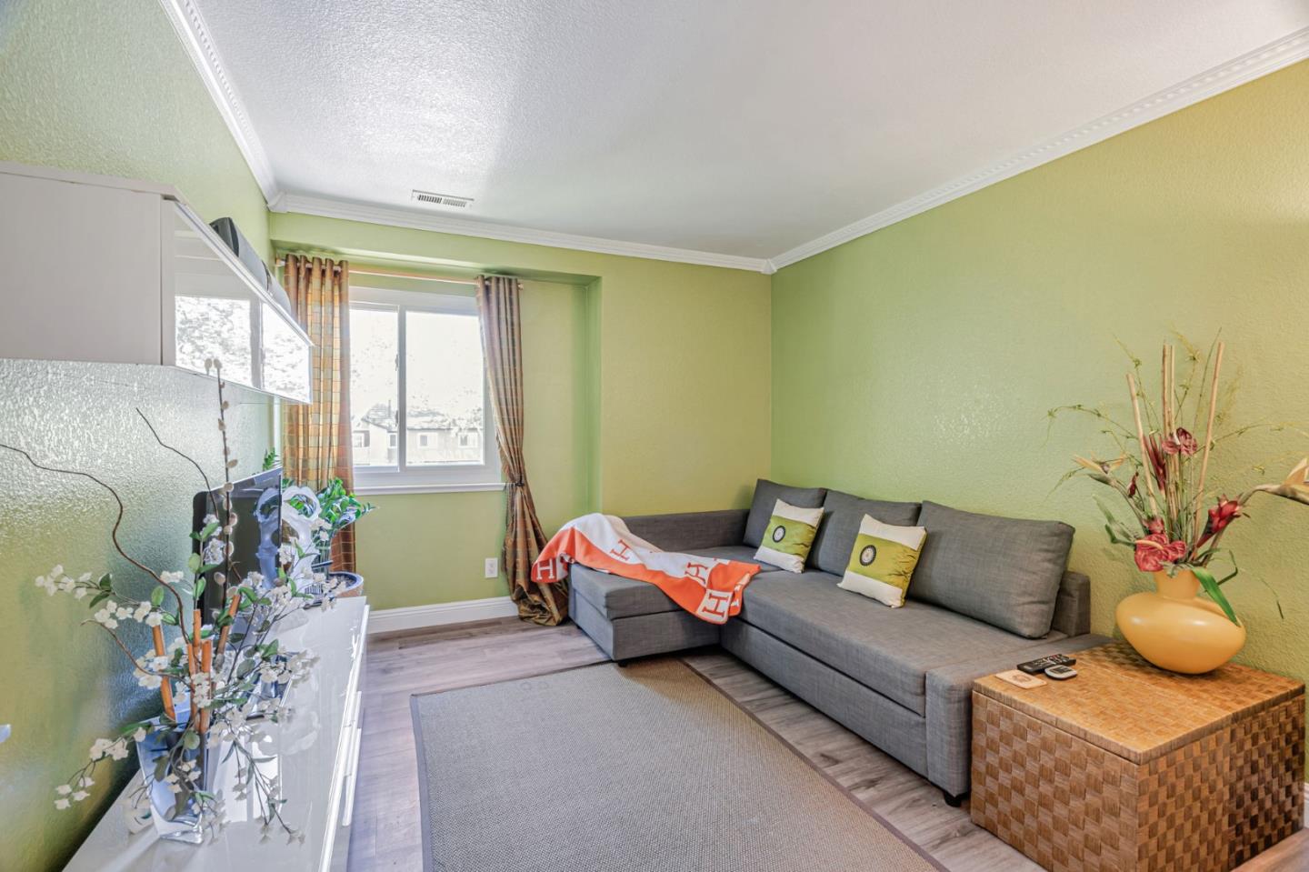 Detail Gallery Image 18 of 72 For 1410 Lundy Ave, San Jose,  CA 95131 - 4 Beds | 2/1 Baths