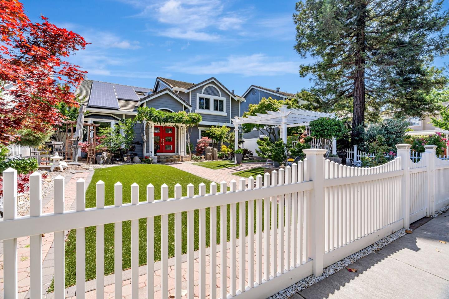 Detail Gallery Image 4 of 72 For 1410 Lundy Ave, San Jose,  CA 95131 - 4 Beds | 2/1 Baths