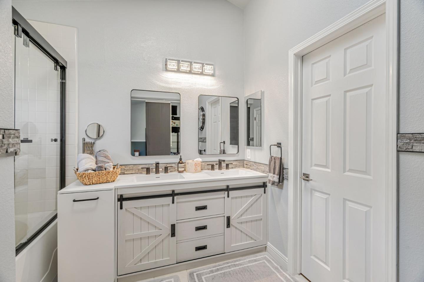 Detail Gallery Image 43 of 72 For 1410 Lundy Ave, San Jose,  CA 95131 - 4 Beds | 2/1 Baths