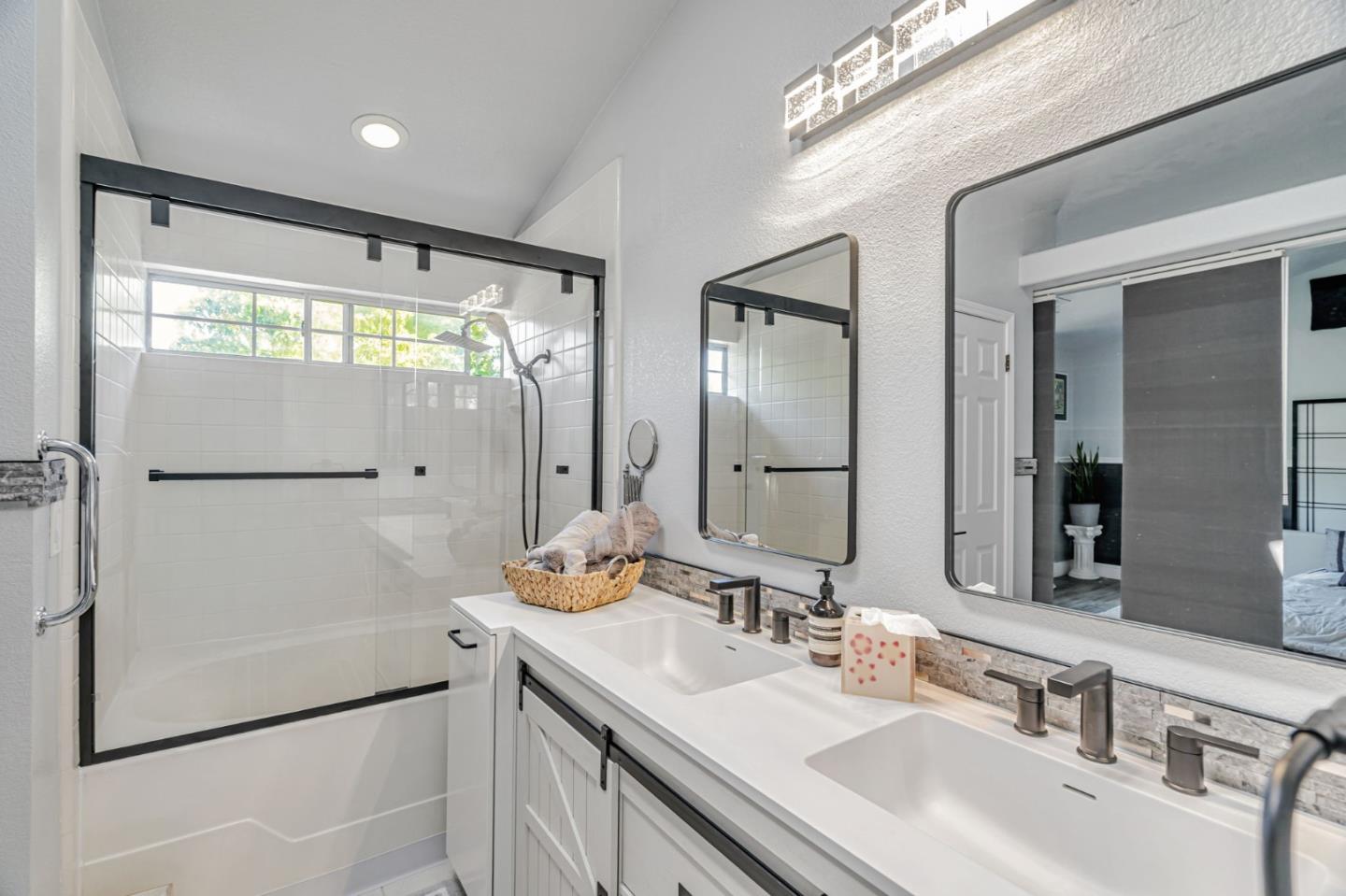 Detail Gallery Image 44 of 72 For 1410 Lundy Ave, San Jose,  CA 95131 - 4 Beds | 2/1 Baths