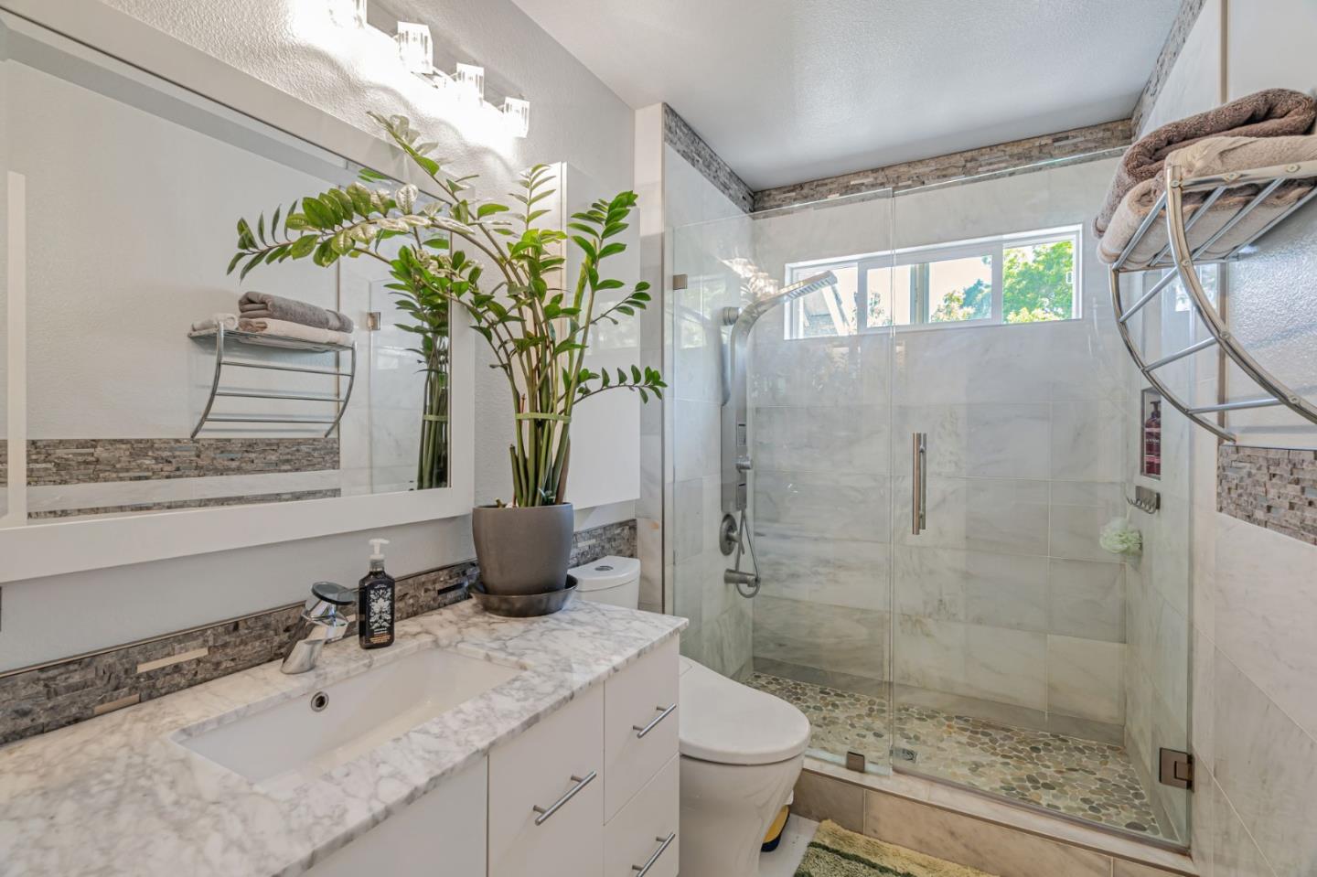 Detail Gallery Image 46 of 72 For 1410 Lundy Ave, San Jose,  CA 95131 - 4 Beds | 2/1 Baths