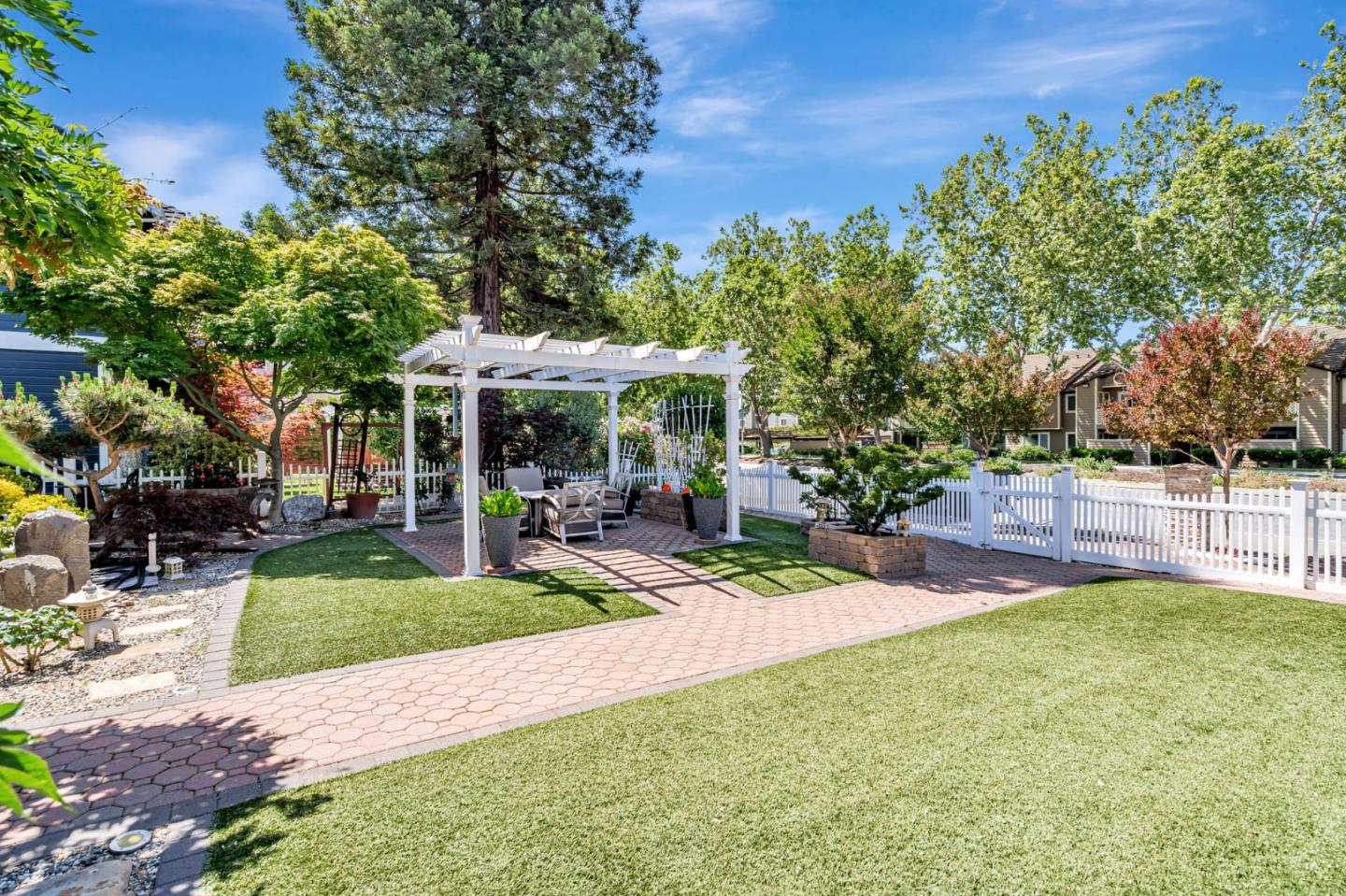 Detail Gallery Image 6 of 72 For 1410 Lundy Ave, San Jose,  CA 95131 - 4 Beds | 2/1 Baths