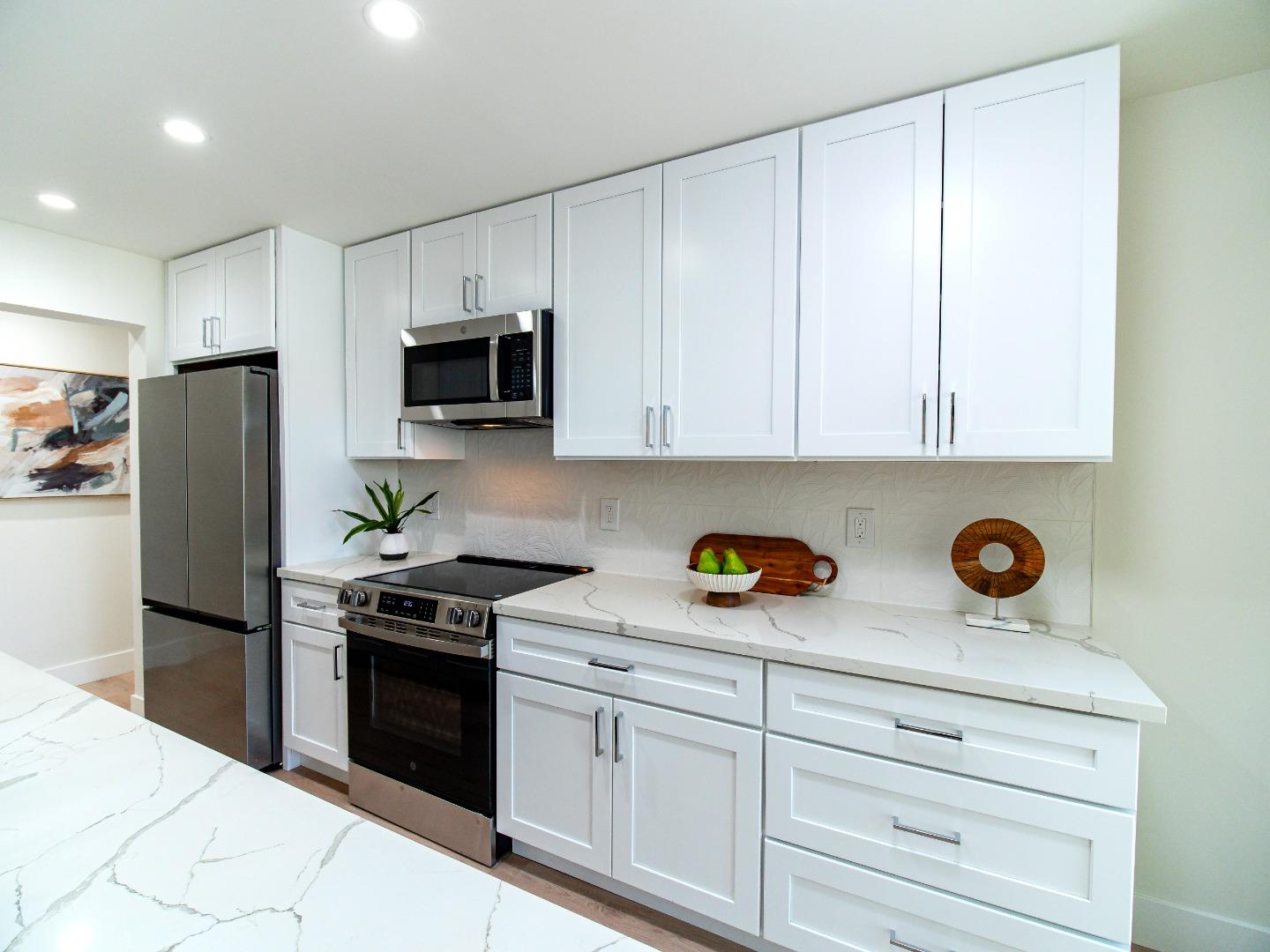 Detail Gallery Image 6 of 32 For 218 Tilton Ave #101,  San Mateo,  CA 94401 - 2 Beds | 2 Baths