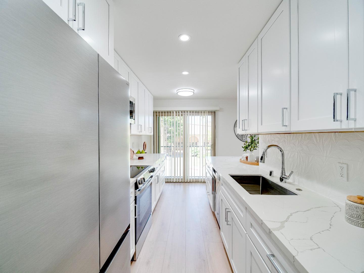 Detail Gallery Image 7 of 32 For 218 Tilton Ave #101,  San Mateo,  CA 94401 - 2 Beds | 2 Baths