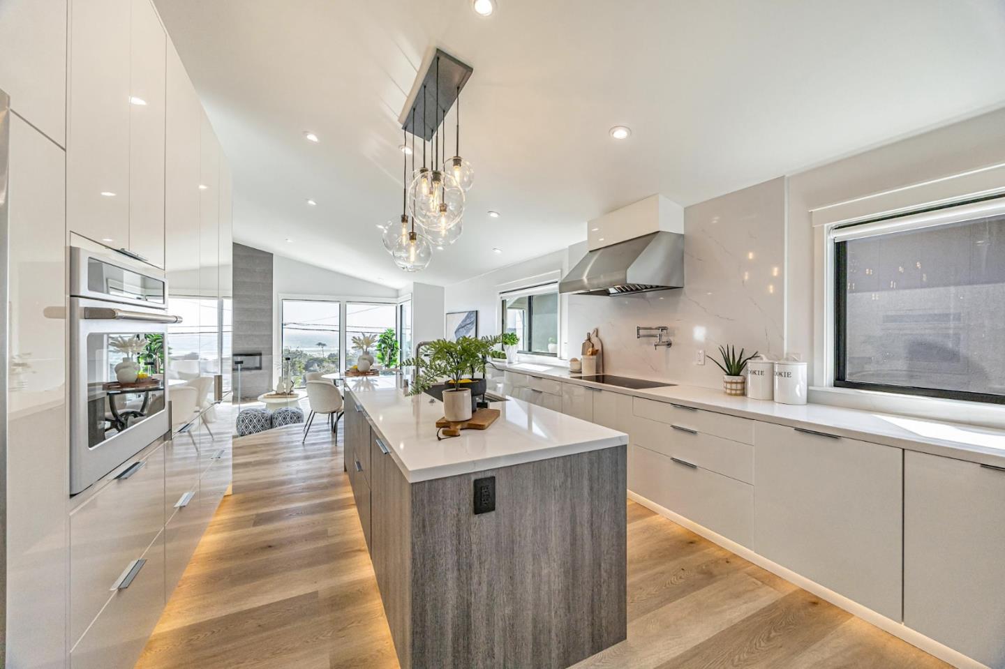 Detail Gallery Image 11 of 34 For 651 Stetson St, Moss Beach,  CA 94038 - 3 Beds | 2 Baths