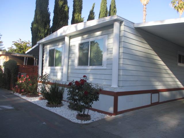Detail Gallery Image 2 of 32 For 3637 Snell Ave #105,  San Jose,  CA 95136 - 4 Beds | 2 Baths