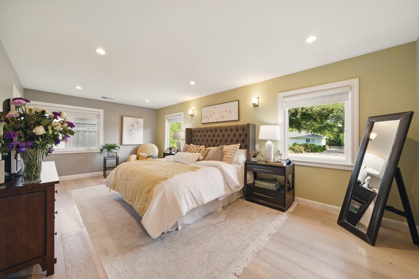 Detail Gallery Image 22 of 50 For 660 Giralda Dr, Los Altos,  CA 94024 - 4 Beds | 3 Baths