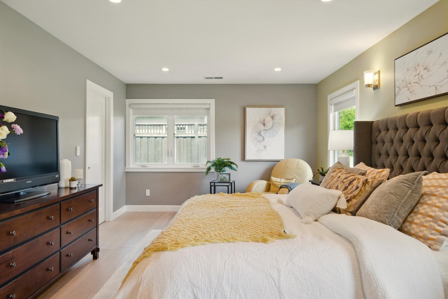 Detail Gallery Image 23 of 50 For 660 Giralda Dr, Los Altos,  CA 94024 - 4 Beds | 3 Baths