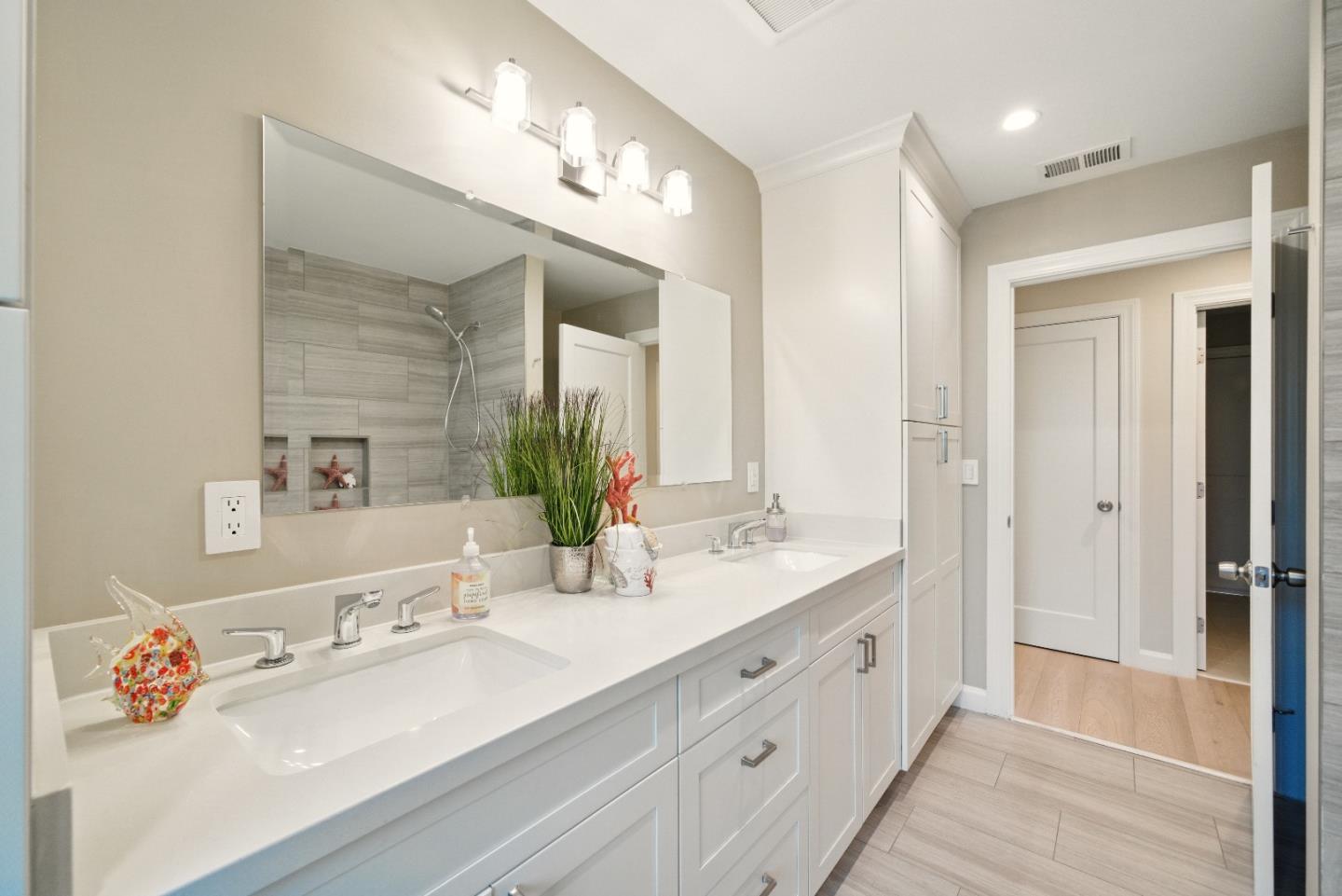 Detail Gallery Image 31 of 50 For 660 Giralda Dr, Los Altos,  CA 94024 - 4 Beds | 3 Baths