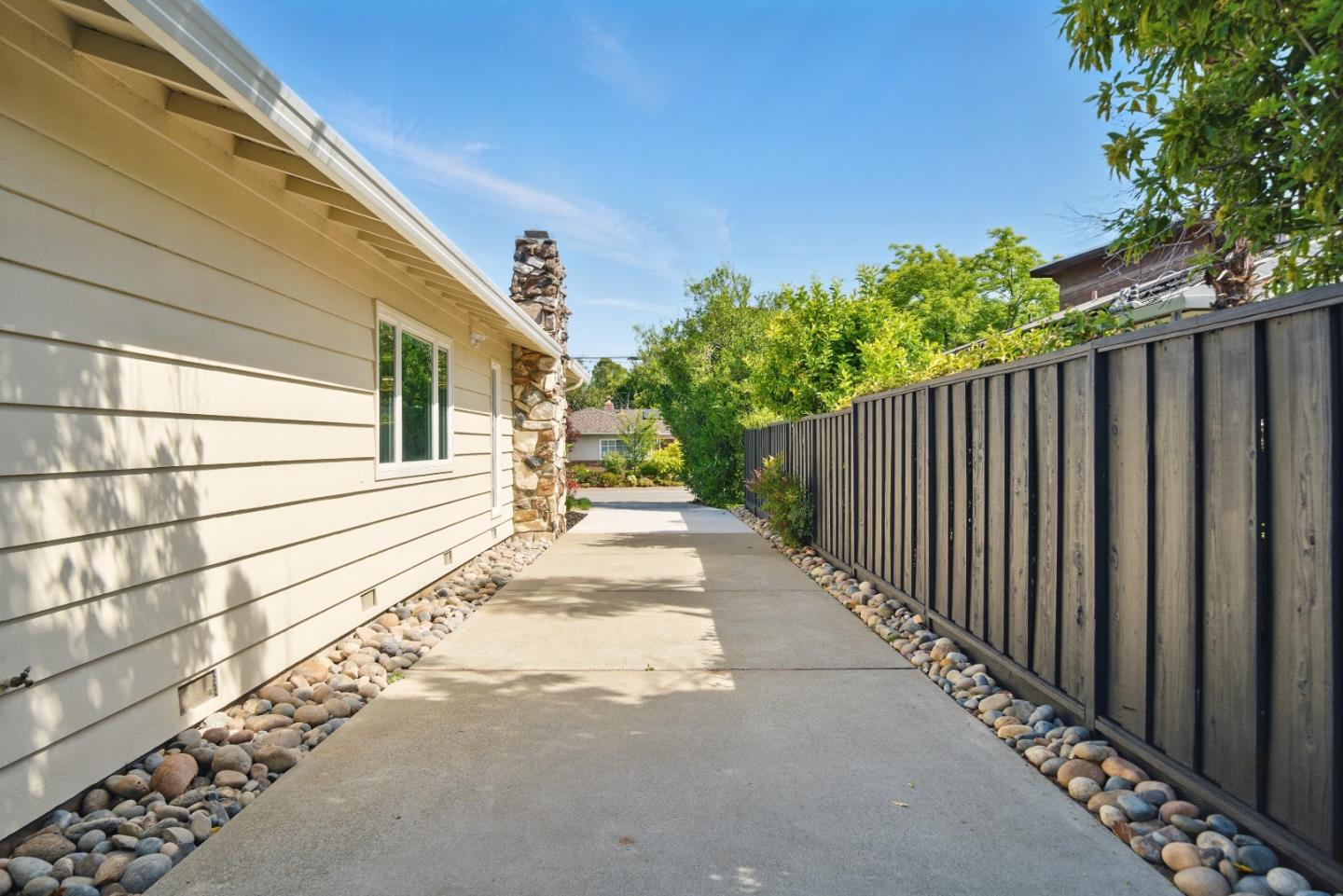 Detail Gallery Image 40 of 50 For 660 Giralda Dr, Los Altos,  CA 94024 - 4 Beds | 3 Baths