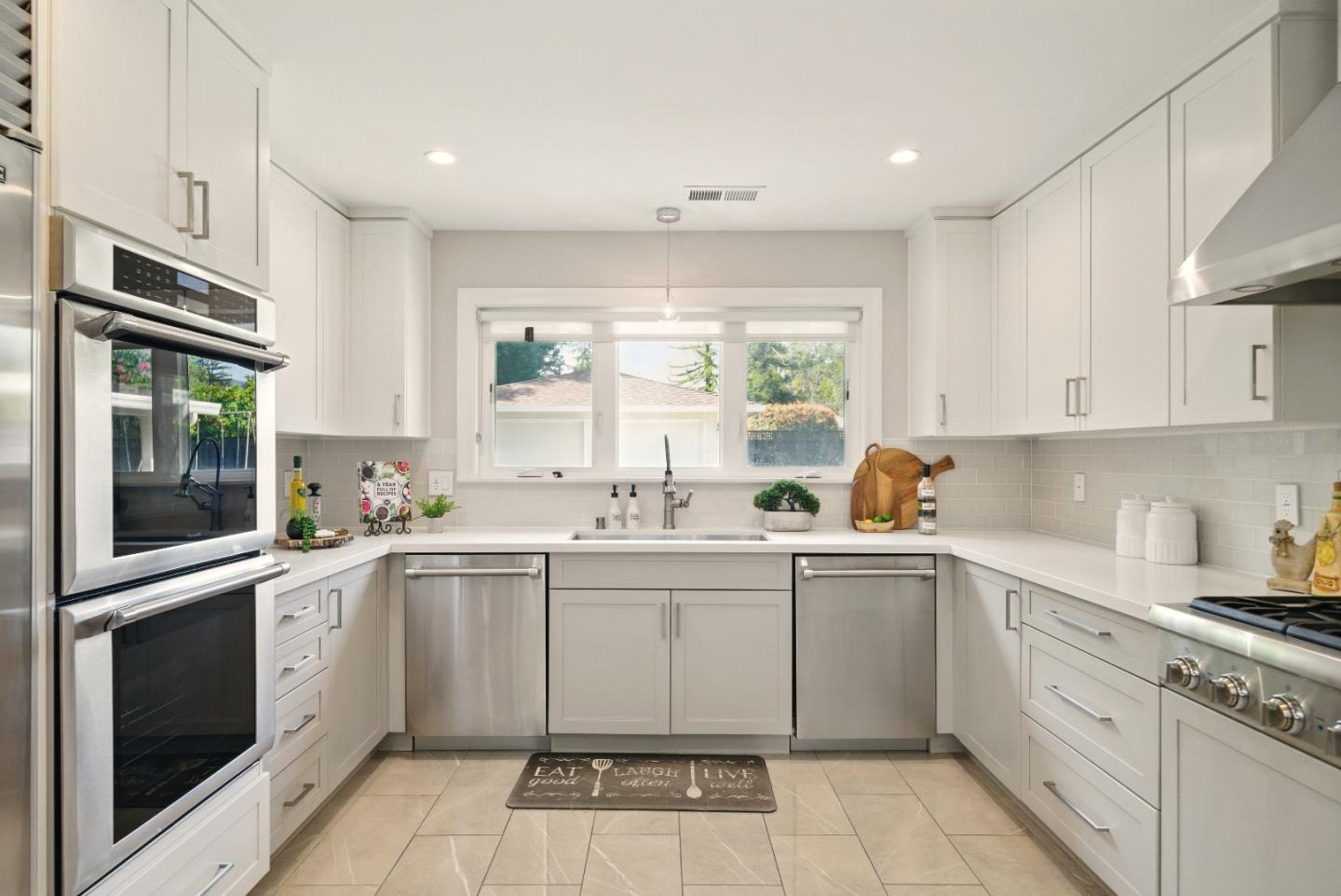 Detail Gallery Image 6 of 50 For 660 Giralda Dr, Los Altos,  CA 94024 - 4 Beds | 3 Baths