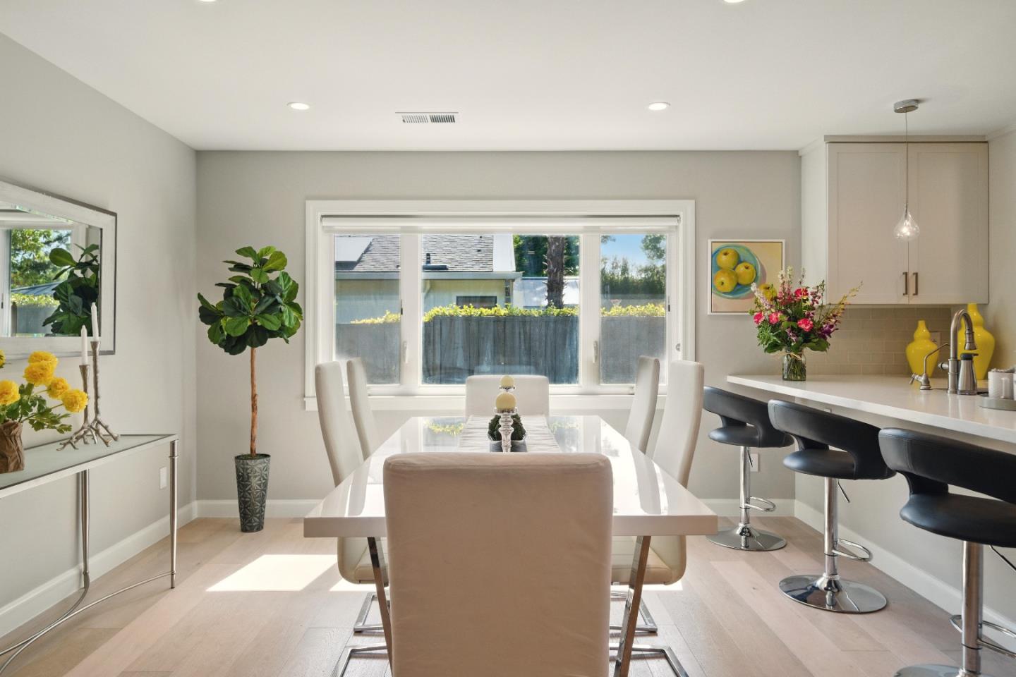 Detail Gallery Image 9 of 50 For 660 Giralda Dr, Los Altos,  CA 94024 - 4 Beds | 3 Baths